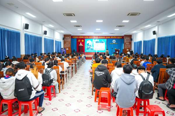 Talkshow “Giải mã bản thân – Tôi là ai trong thời đại AI” dành cho sinh viên