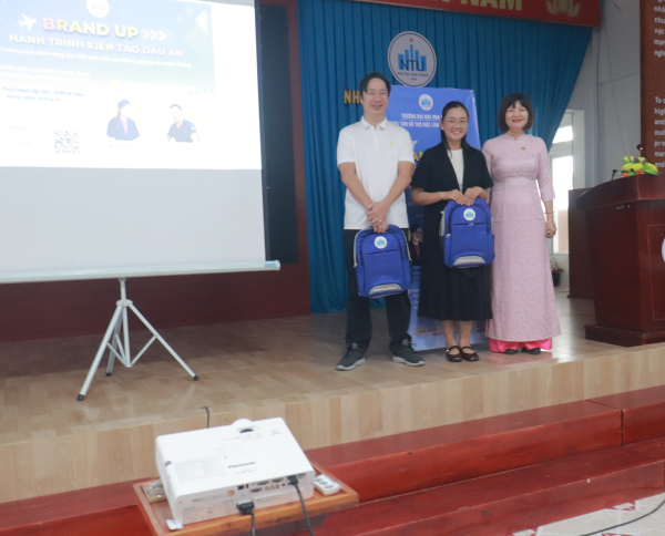 Chương trình Giao lưu cùng chuyên gia và cộng đồng sáng tạo trẻ với chủ đề “Hành trình kiến tạo dấu ấn”