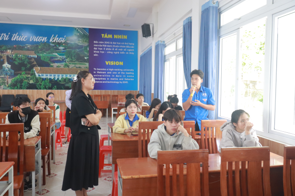 Chương trình Giao lưu cùng chuyên gia và cộng đồng sáng tạo trẻ với chủ đề “Hành trình kiến tạo dấu ấn”