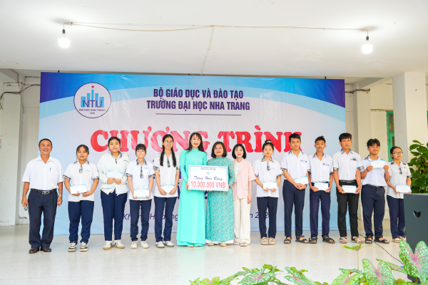 Trường Đại học Nha Trang tư vấn hướng nghiệp tại Trường THPT Chu Văn An (Ninh Thuận cũ)