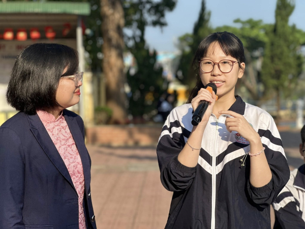 Đoàn công tác Trường Đại học Nha Trang tư vấn hướng nghiệp tại Trường THPT Bảo Lộc - Lâm Đồng