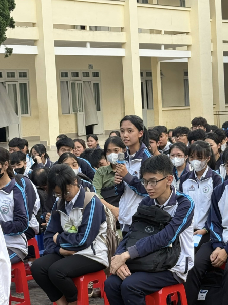 Tăng cường định hướng nghề nghiệp cho học sinh THPT Lộc An - Lâm Đồng