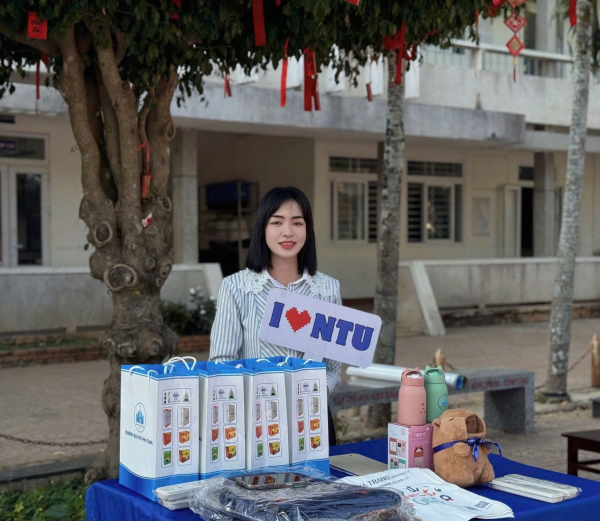Chương trình tư vấn hướng nghiệp tại Đắk Lắk: 2.150 học sinh được tiếp sức định hướng tương lai