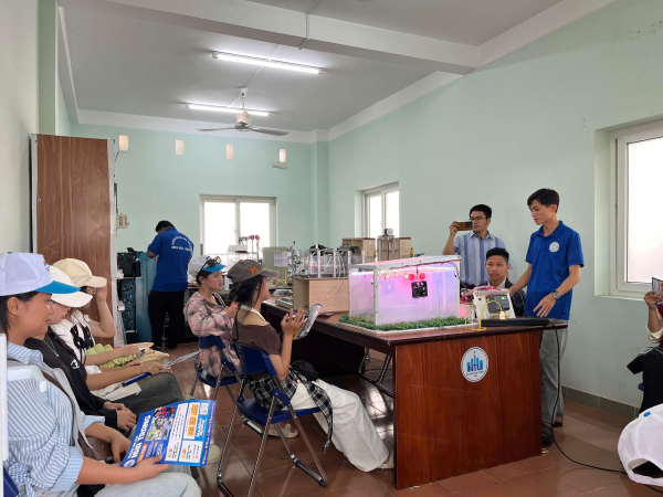 Học sinh THPT Trường Chinh - Hòa Ninh tham gia tư vấn hướng nghiệp và trải nghiệm tại Trường Đại học Nha Trang