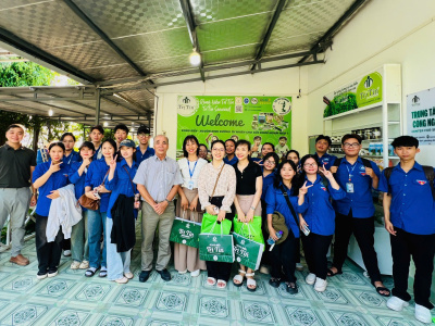 Sinh viên khóa 67 ngành Khoa học thủy sản và Quản lý thủy sản tham quan thực tế tại Công ty TNHH Trí Tín