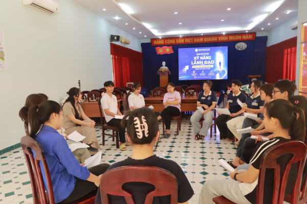Khóa tập huấn “Kỹ năng lãnh đạo” dành cho sinh viên
