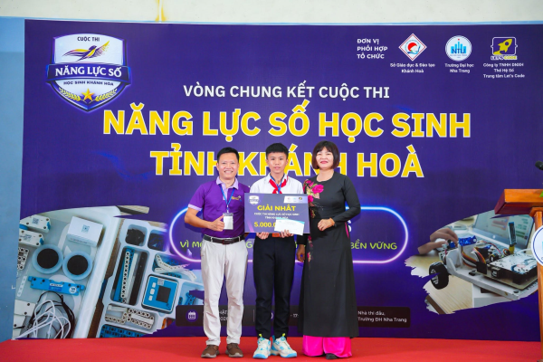 42 đội thi tranh tài tại Vòng Chung kết Cuộc thi Năng lực số học sinh tỉnh Khánh Hòa lần thứ I năm 2026