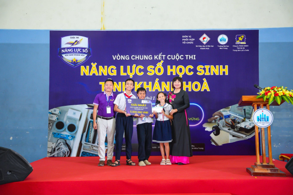 42 đội thi tranh tài tại Vòng Chung kết Cuộc thi Năng lực số học sinh tỉnh Khánh Hòa lần thứ I năm 2026