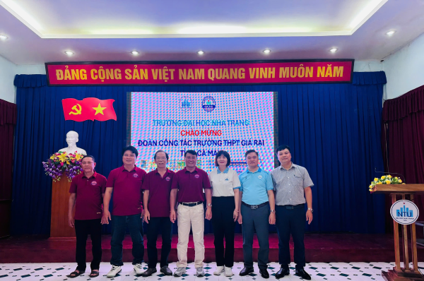 Trường Đại học Nha Trang đón tiếp và giao lưu với Trường THPT Giá Rai, tỉnh Cà Mau