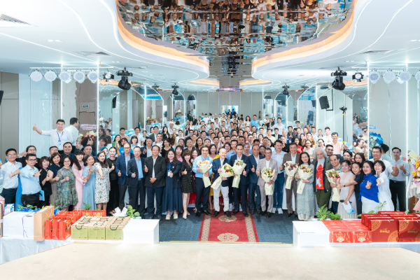 Trường Đại học Nha Trang ký kết hợp tác với Hội Doanh nhân trẻ Khánh Hòa và Group Quản trị & Khởi nghiệp