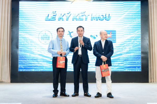 Trường Đại học Nha Trang ký kết hợp tác với Hội Doanh nhân trẻ Khánh Hòa và Group Quản trị & Khởi nghiệp