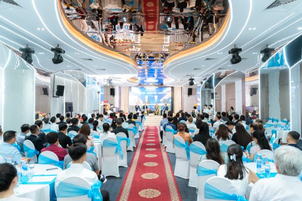 Trường Đại học Nha Trang ký kết hợp tác với Hội Doanh nhân trẻ Khánh Hòa và Group Quản trị & Khởi nghiệp