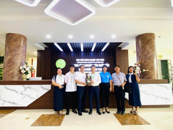 Đoàn công tác Trường Đại học Nha Trang tham dự Lễ kỷ niệm 70 năm thành lập Học viện Nông nghiệp Việt Nam và trao đổi hợp tác với Trung tâm Nghiên cứu Xuất sắc và Đổi mới sáng tạo